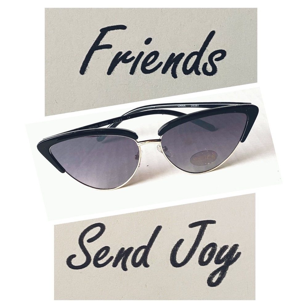 Cool retro Cat Eye Shades in Black with Grey gradient lens very Pinup Cosplay